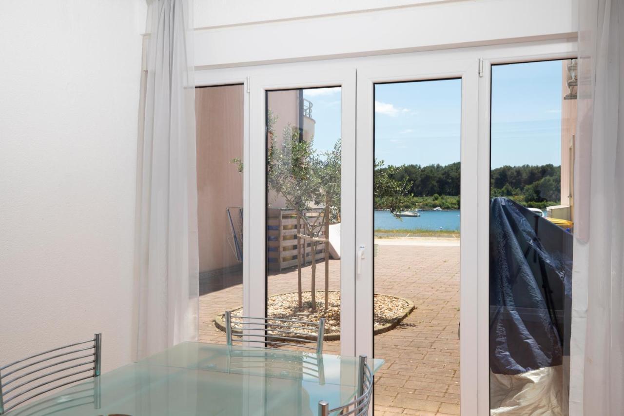 Medulin Burle Sea View Apartment מראה חיצוני תמונה