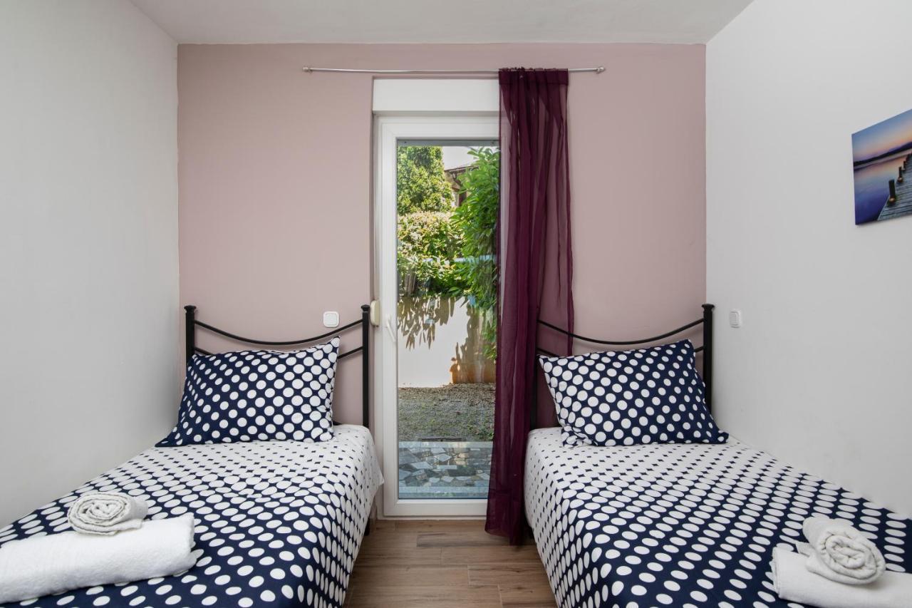 Medulin Burle Sea View Apartment מראה חיצוני תמונה