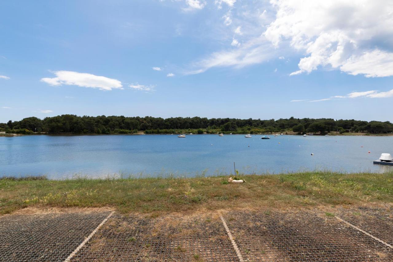 Medulin Burle Sea View Apartment מראה חיצוני תמונה